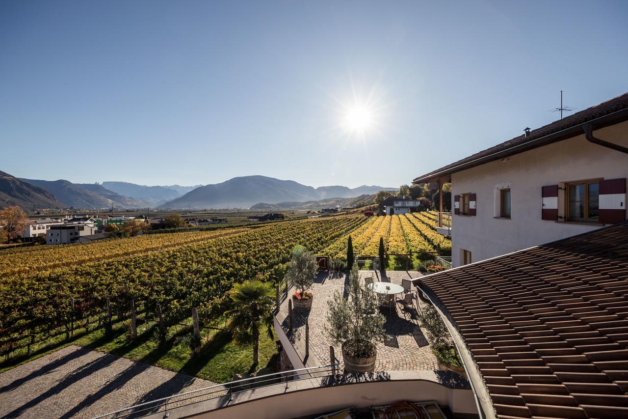 Weingut Dona Villa Appiano Sulla Strada Del Vino Bagian luar foto