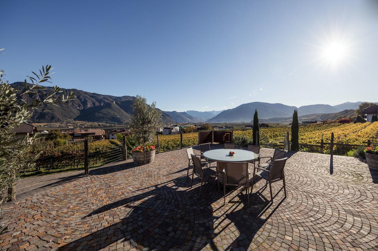 Weingut Dona Villa Appiano Sulla Strada Del Vino Bagian luar foto